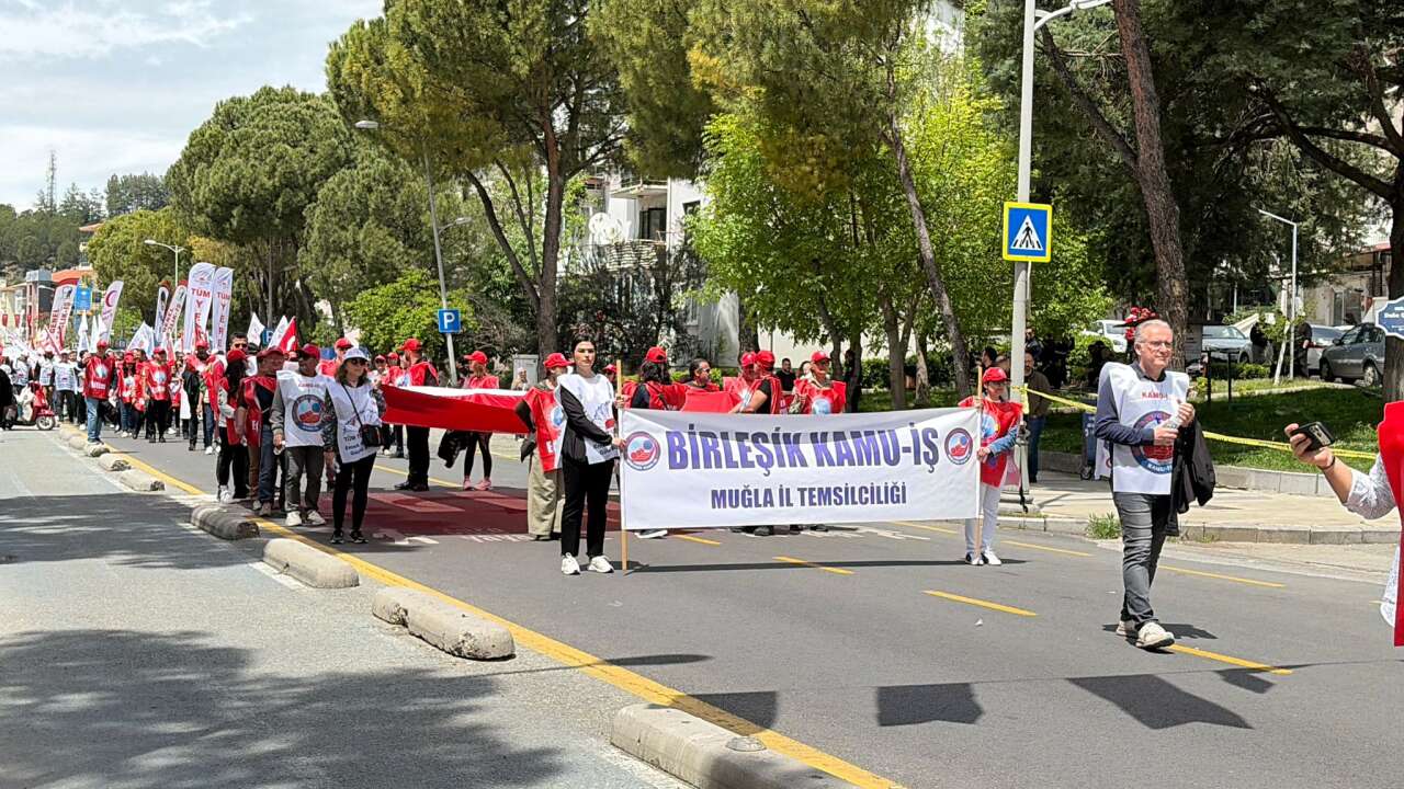 Muğla’da 1 Mayıs Coşkusu: Emekçiler Akyol’dan Meydana Yürüdü 11